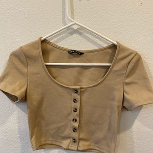 Cropped tee